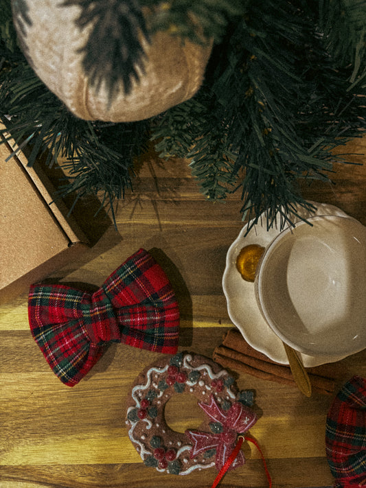 CLASSIC RED TARTAN BOW TIE